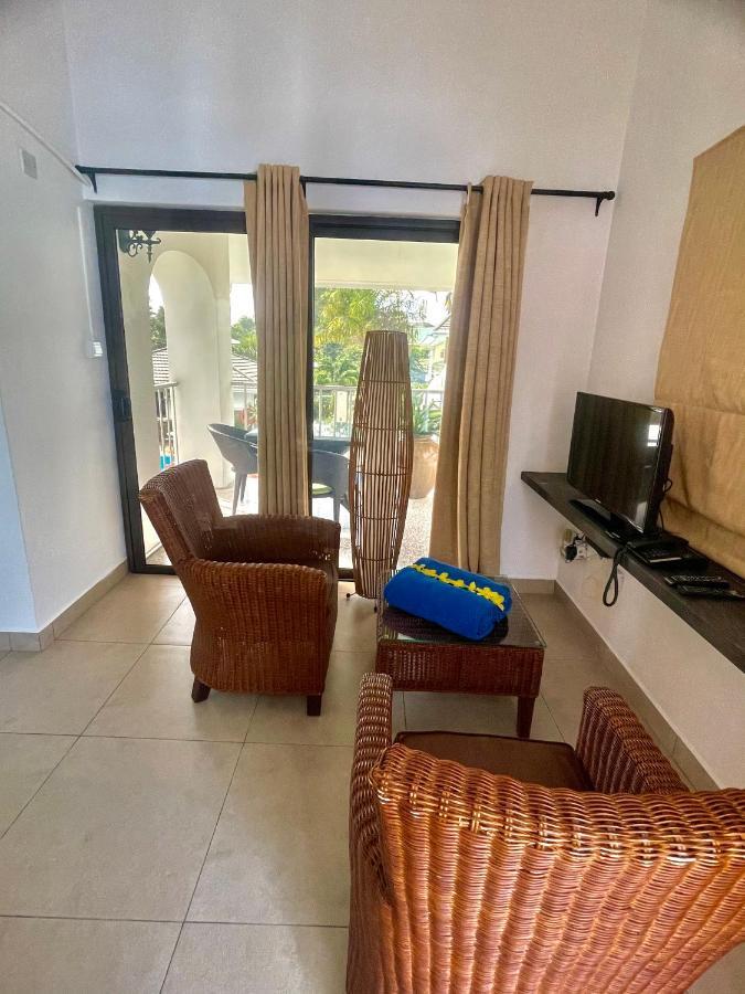 Sun Properties And Resort Hotel Бо-Валлон Экстерьер фото