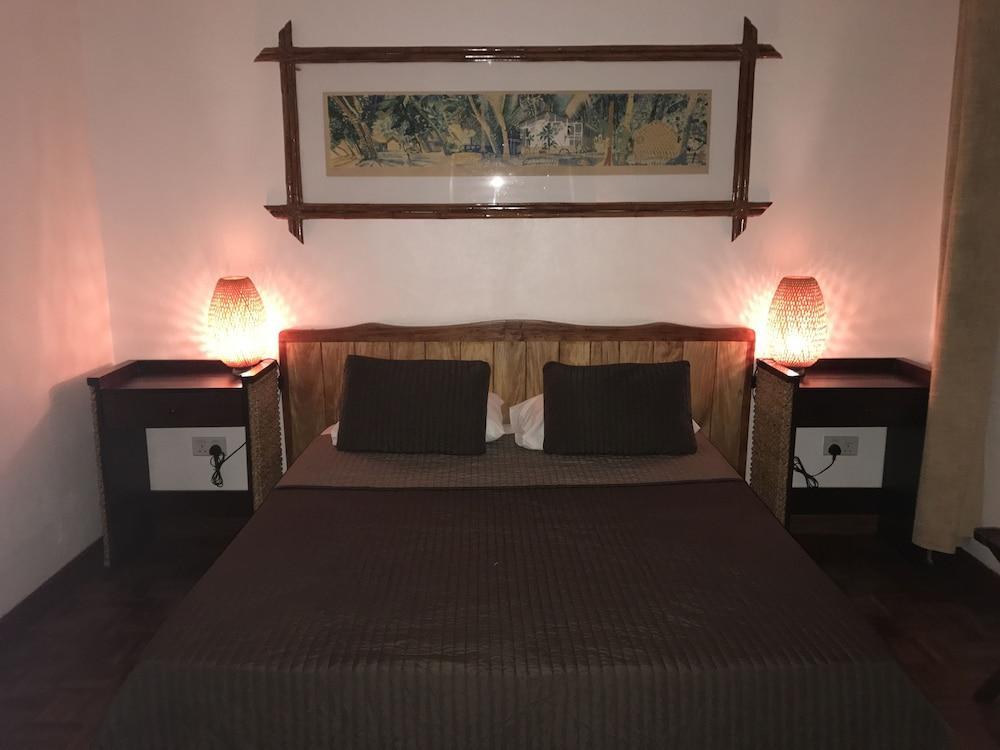 Sun Properties And Resort Hotel Бо-Валлон Экстерьер фото