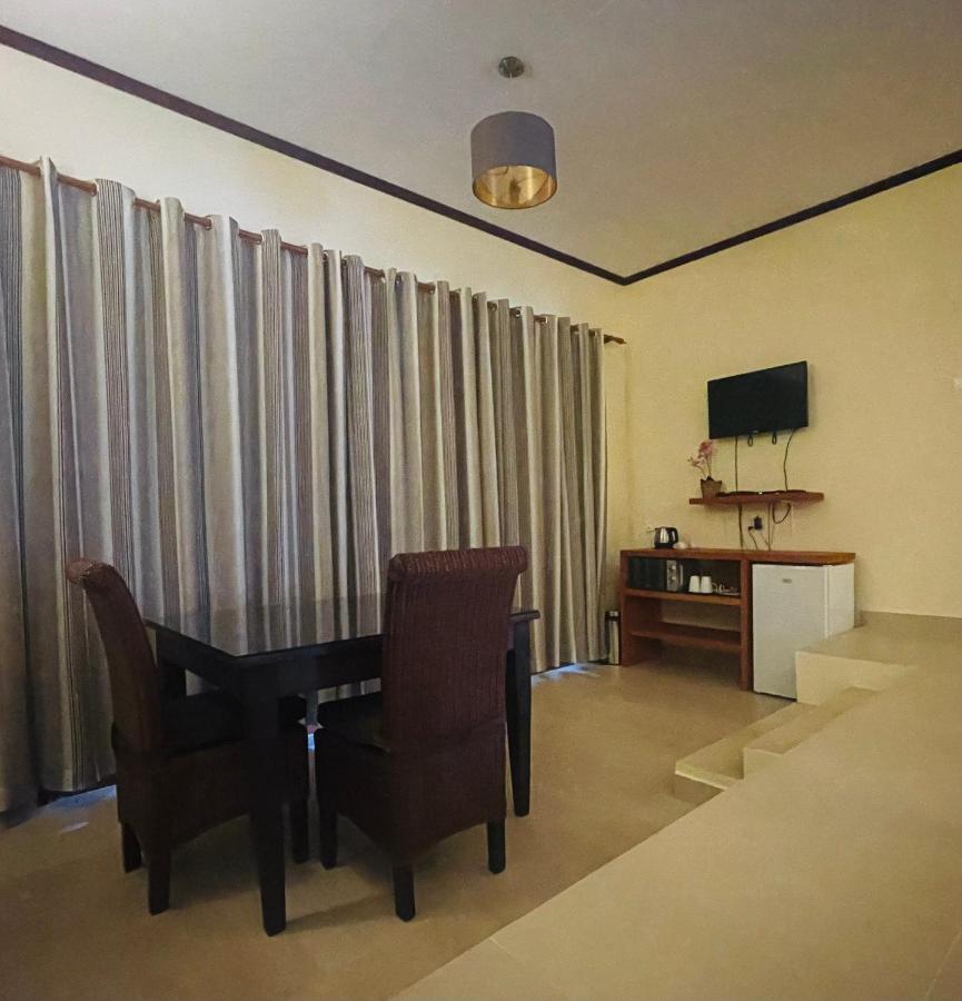 Sun Properties And Resort Hotel Бо-Валлон Экстерьер фото