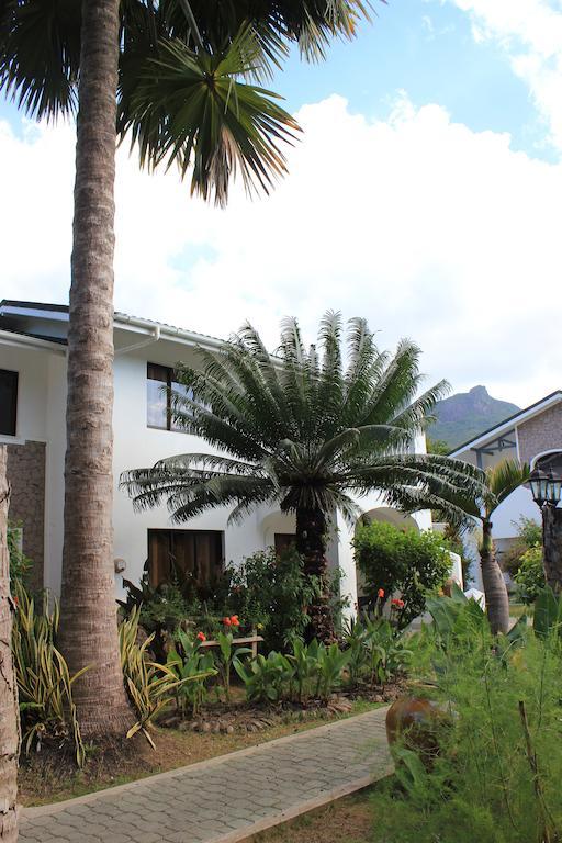 Sun Properties And Resort Hotel Бо-Валлон Экстерьер фото